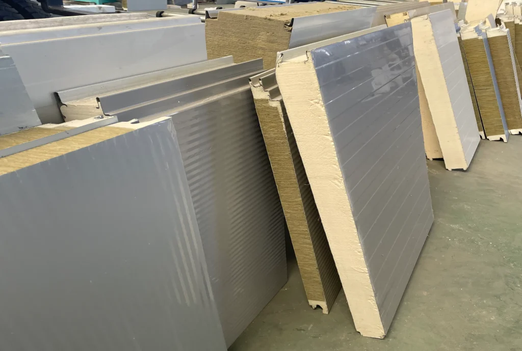 Cold storage sandwich panel