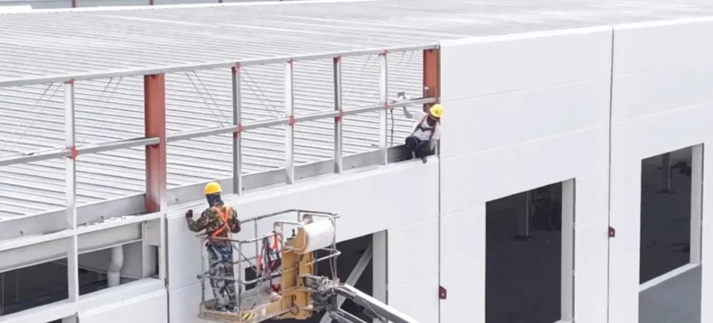 steel structures and sandwich panels are an excellent golden combination